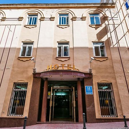 Hotel Victoria Linares  Zewnętrze zdjęcie