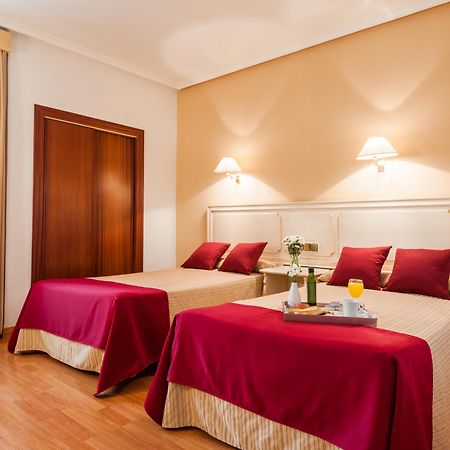 Hotel Victoria Linares  Zewnętrze zdjęcie