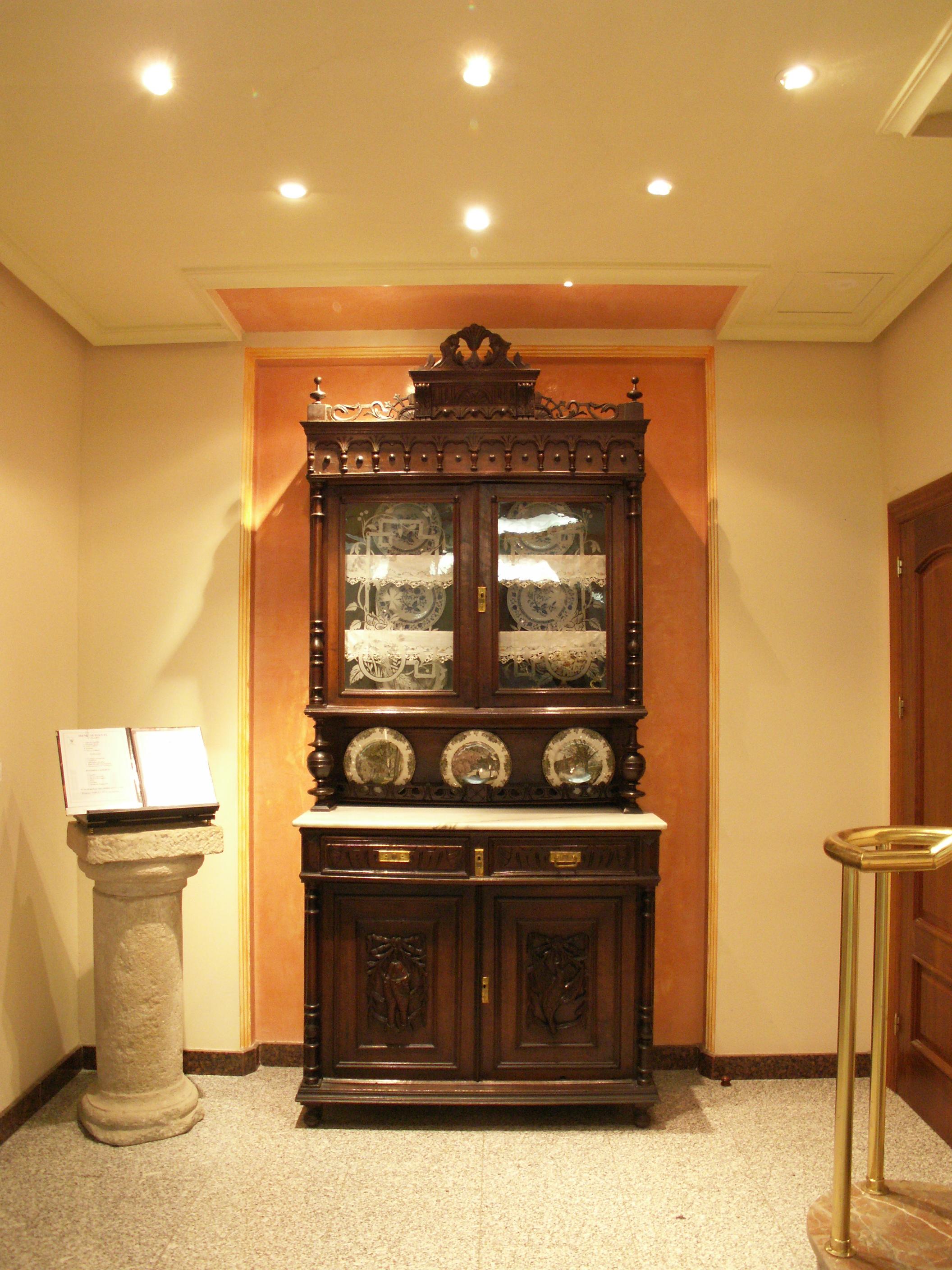 Hotel Victoria Linares  Zewnętrze zdjęcie