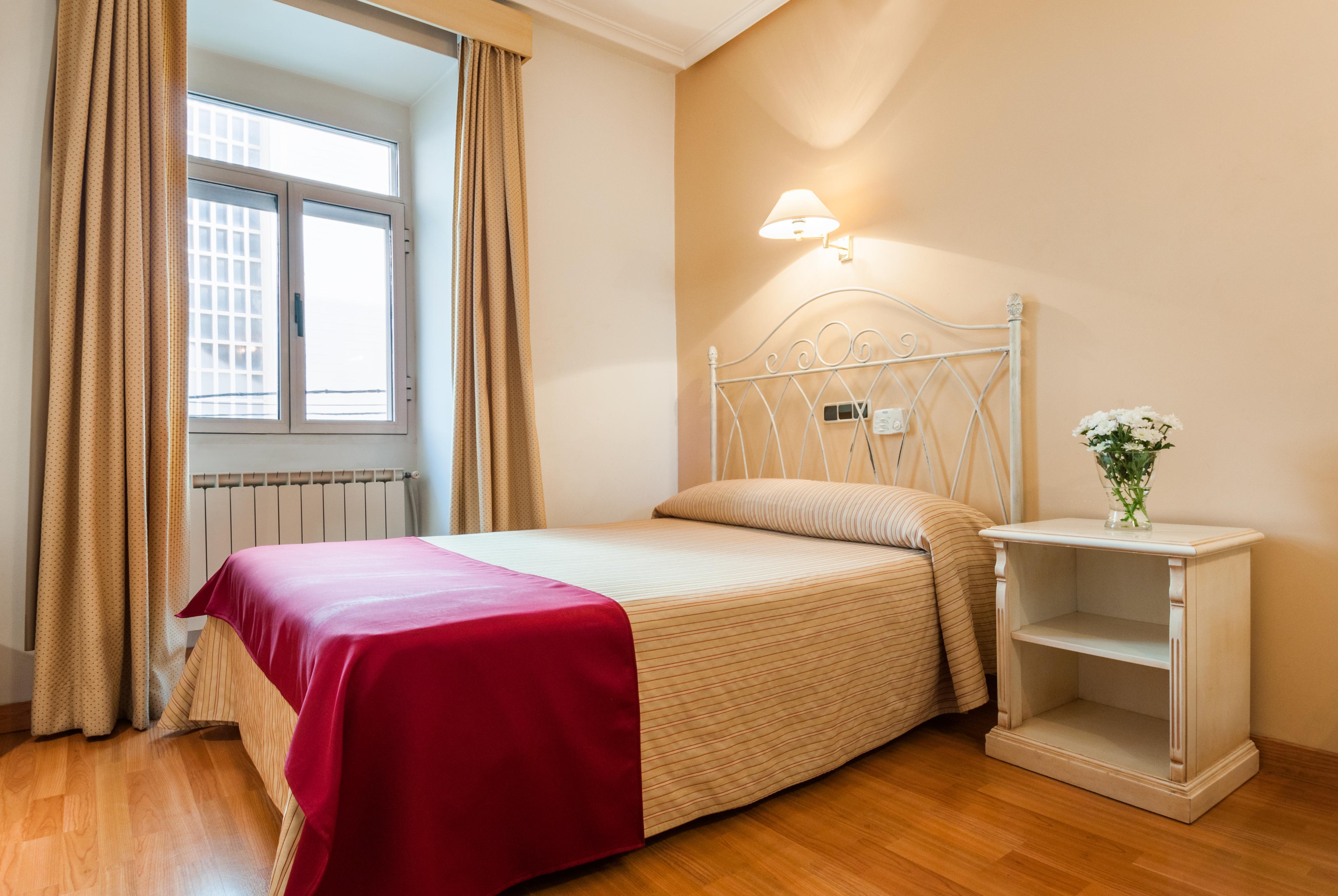 Hotel Victoria Linares  Zewnętrze zdjęcie