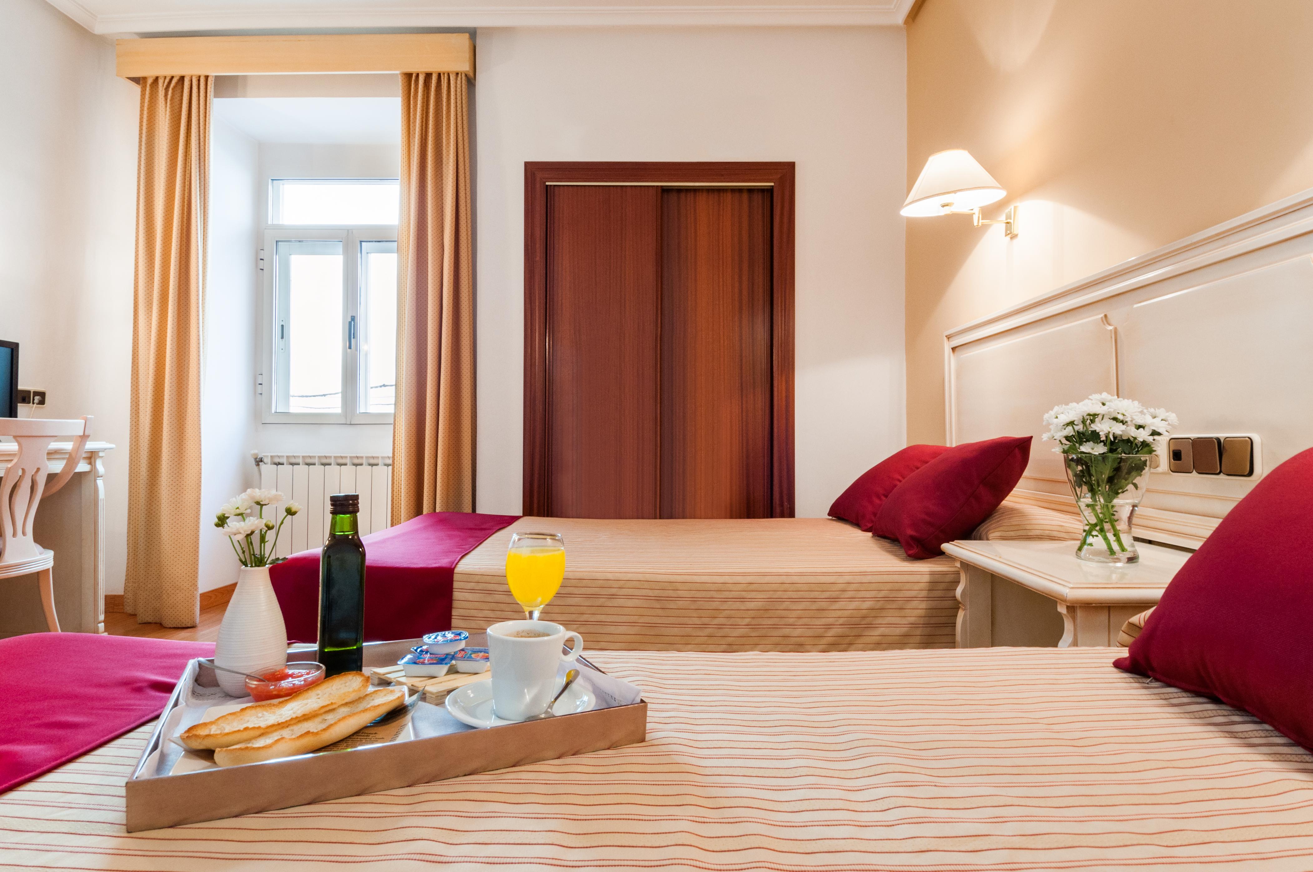 Hotel Victoria Linares  Zewnętrze zdjęcie